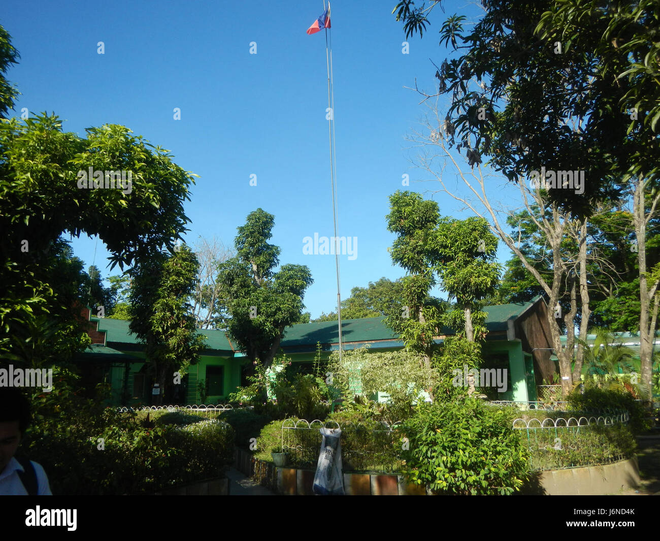 Die Alexis G. Santos National High School in Liciada, Bustos, Bulacan, ist eine Bildungseinrichtung in der Region. Sie dient als Schlüsselschule für lokale Studenten, bietet Sekundarschulen an und fördert die akademische Entwicklung. Stockfoto