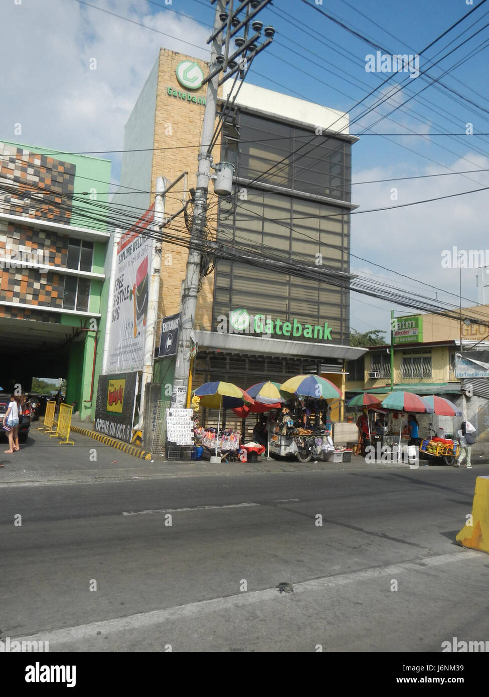 Bild oder Verweis auf ein bestimmtes Gebiet entlang des MacArthur Highway in der Region Bulacan, Philippinen. Es umfasst eine bemerkenswerte Straße, die die Hauptstadt Manila mit anderen Teilen des Landes verbindet. Stockfoto