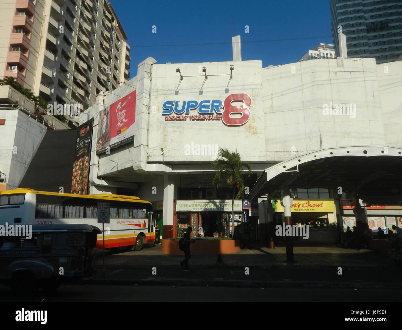 07577 Chino Roces Avenue Gebäude Pio del Pilar Makati City 15 Stockfoto