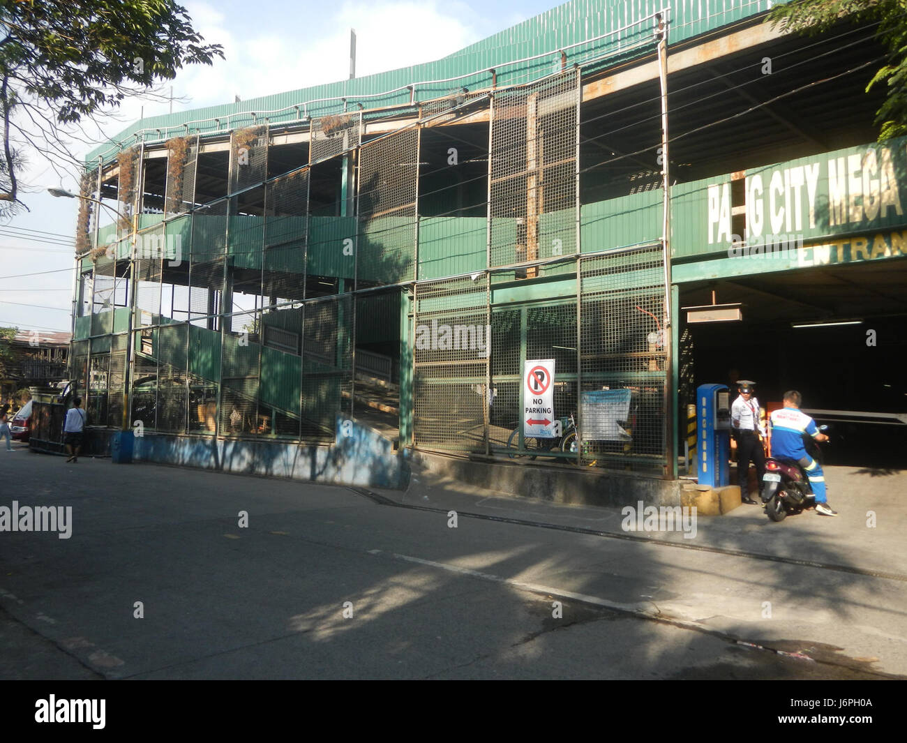 08060 Pasig City Hall Verbindung Gebäude parken 08 Stockfoto
