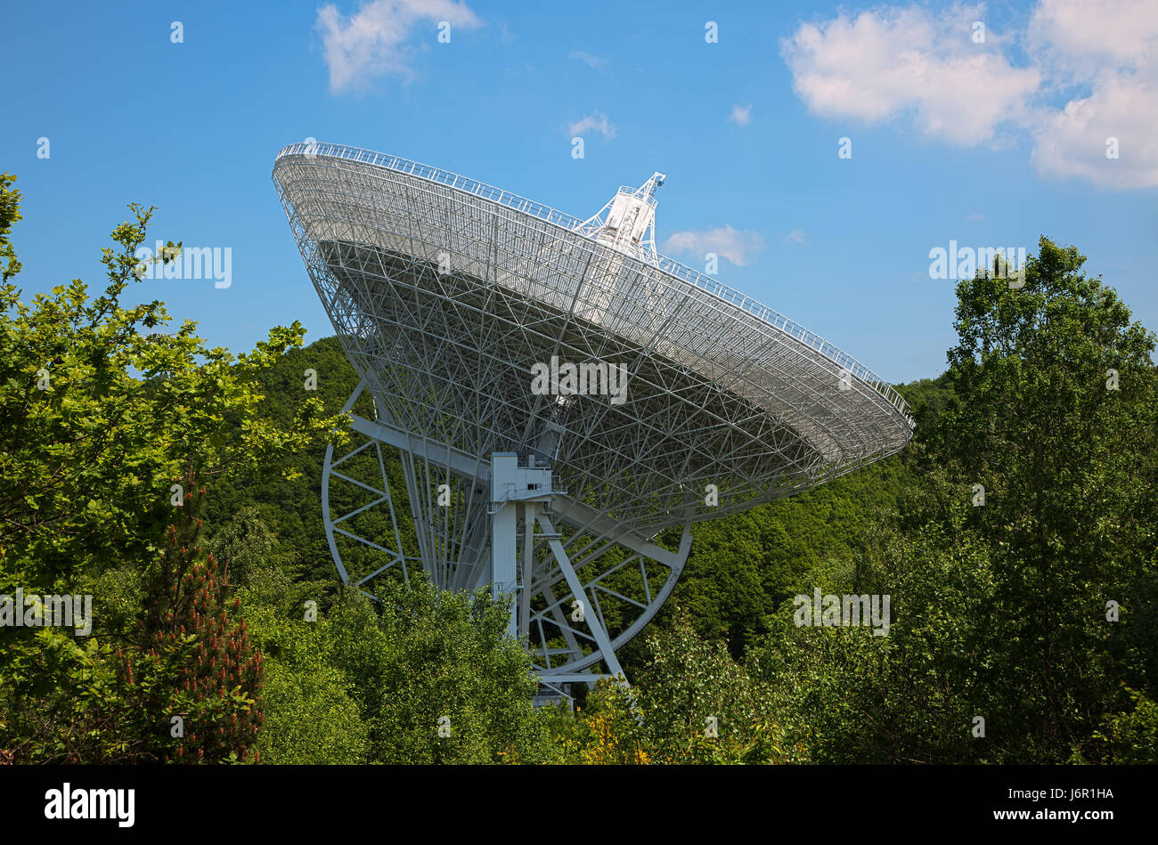 Radioteleskop in der eifel Stockfoto