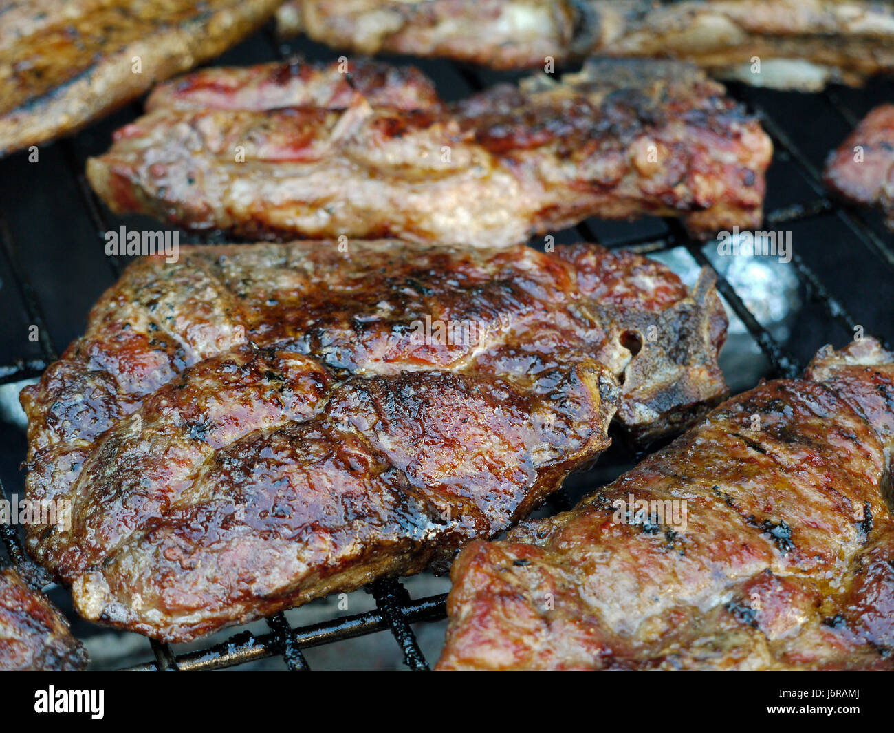 Grill Barbecue Grill Kotelett Schweinefleisch Fleisch essen Nahrungsmittel außerhalb Rost Schale Essen Stockfoto