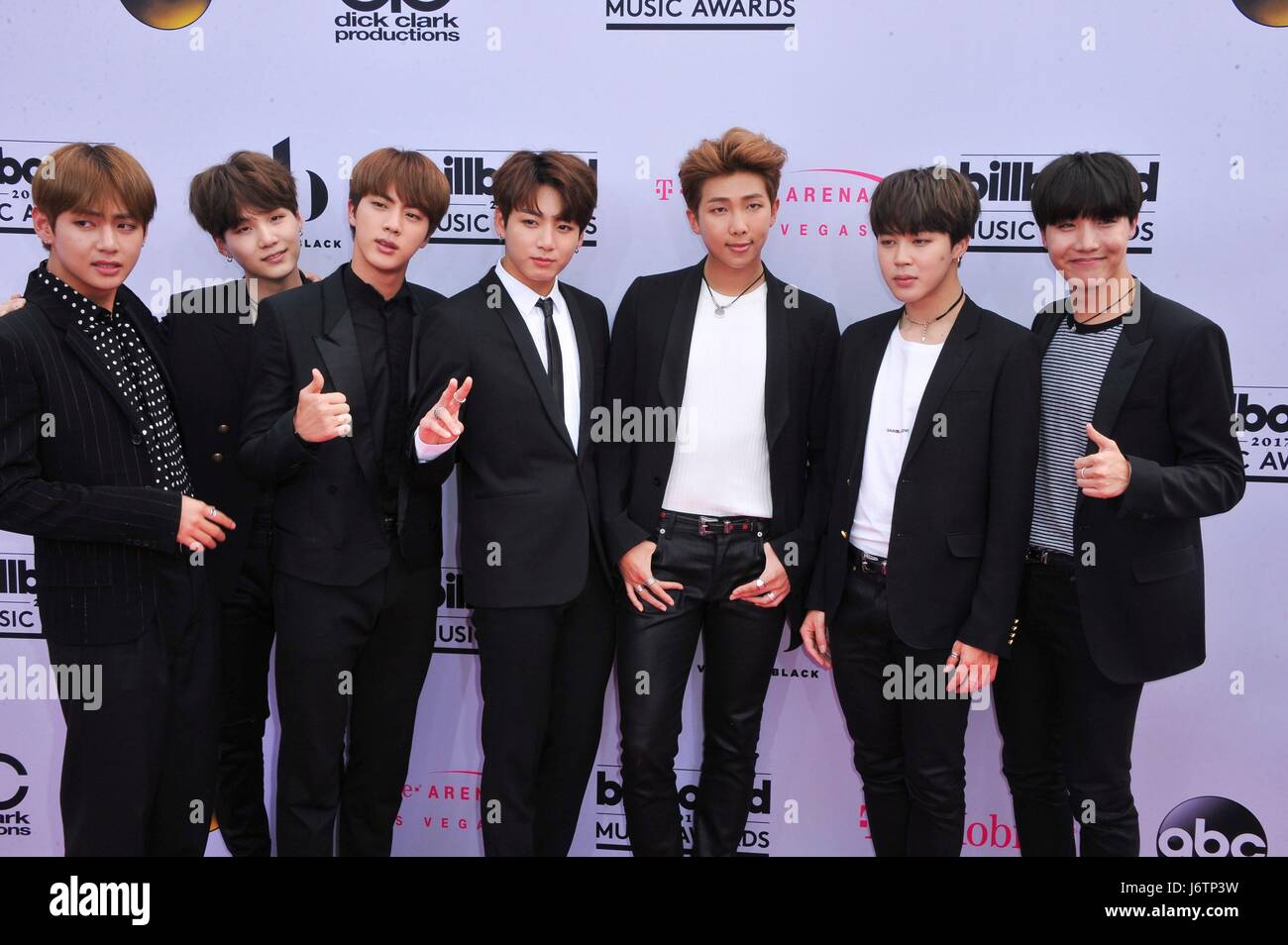 Las Vegas Nv Usa 21 Mai 2017 Rap Monster Jin Suga J Hope V Jimin Jungkook Bangtan Boys Im Ankunftsbereich Fur Billboard Music Awards 2017 Ankunfte 2 T Mobile Arena Las Vegas Nv 21