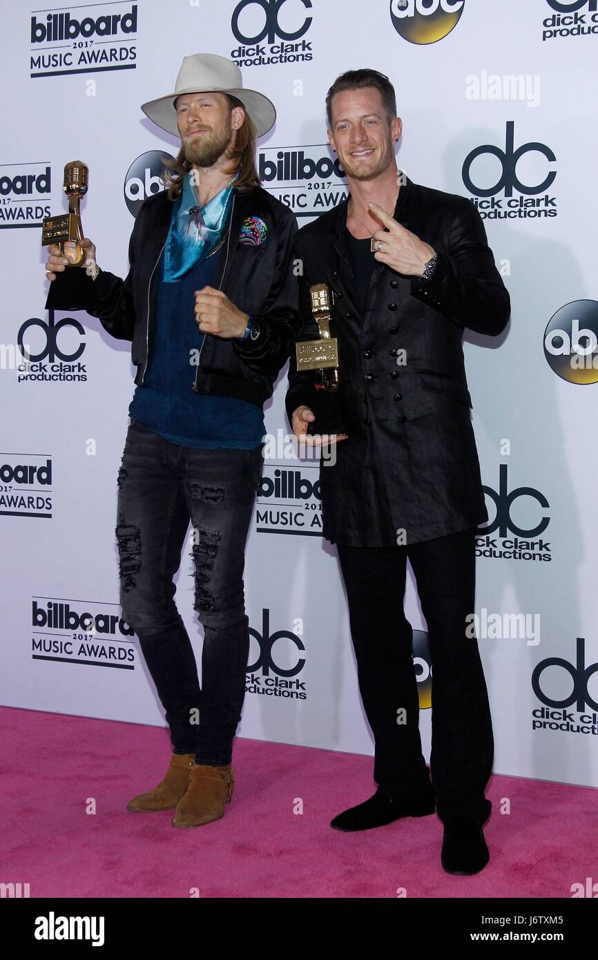 Las Vegas, NV, USA. 21. Mai 2017. Florida-Georgia-Line im Presseraum für Billboard Music Awards 2017 - Press Room, T-Mobile Arena, Las Vegas, NV 21. Mai 2017. Bildnachweis: JA/Everett Collection/Alamy Live-Nachrichten Stockfoto