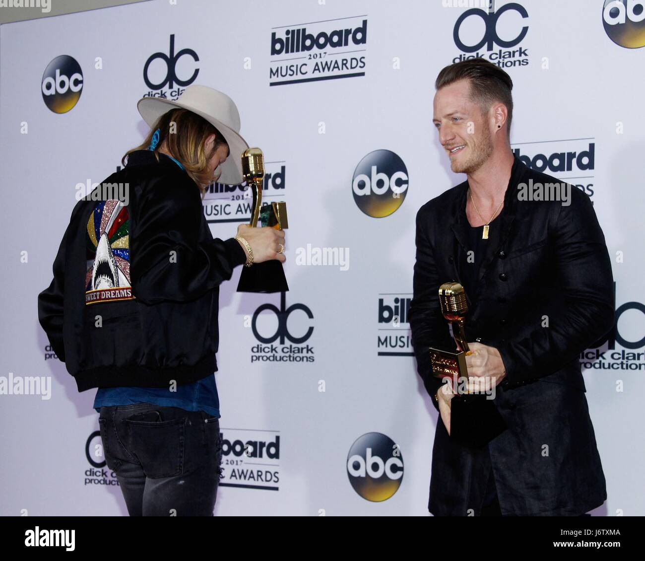 Las Vegas, NV, USA. 21. Mai 2017. Florida-Georgia-Line im Presseraum für Billboard Music Awards 2017 - Press Room, T-Mobile Arena, Las Vegas, NV 21. Mai 2017. Bildnachweis: JA/Everett Collection/Alamy Live-Nachrichten Stockfoto