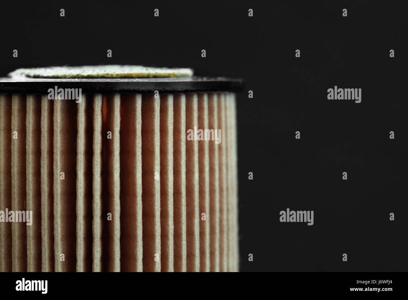 Querschnitt des Auto Ölfilter auf weißem Hintergrund. 3D-Darstellung  Stockfotografie - Alamy