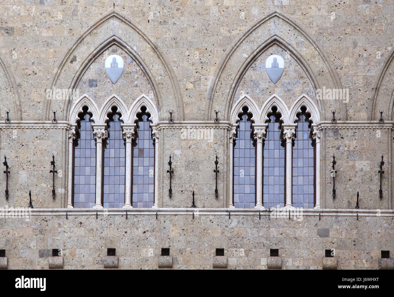 gotischen Doppelfenster in einem Palast Stockfoto