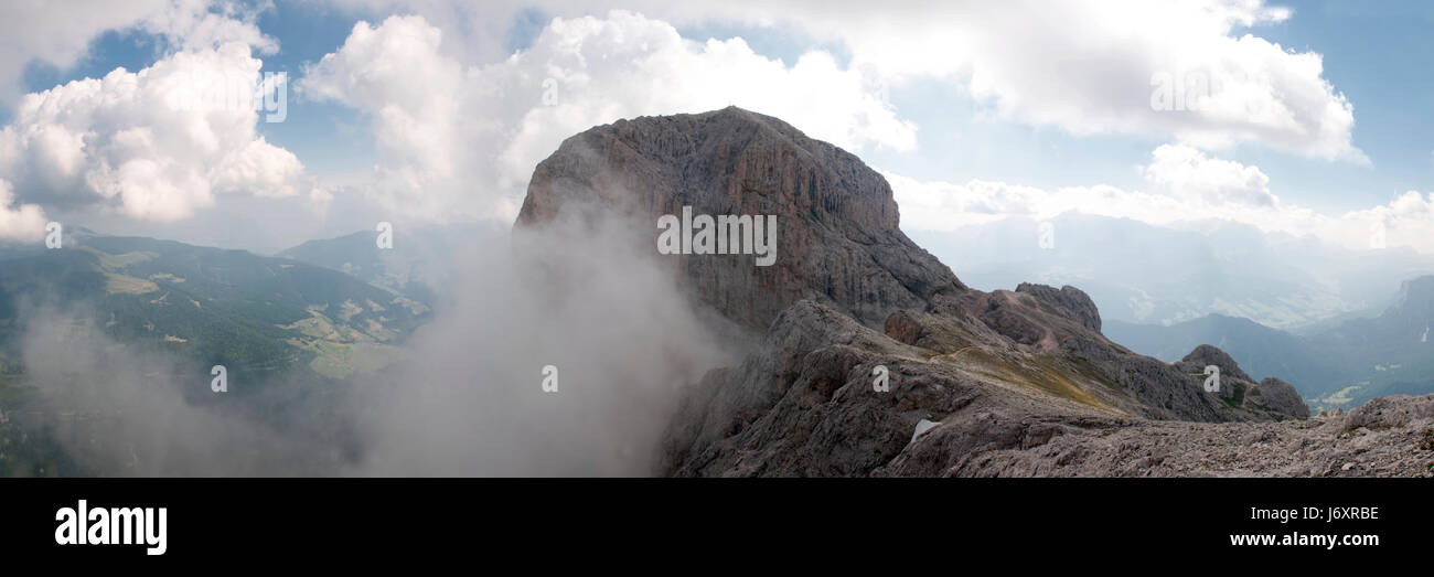 Wandern Sie wandern Wanderung Südtirol Aufstieg Aufstieg Aufstieg Aufstieg bergauf treten Stockfoto