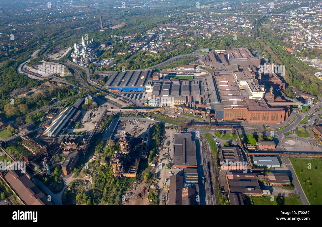 Stahlwerk ArcelorMittal Duisburg GmbH, alte Hochofen, Schwerindustrie, Montanindustrie, blast Furnace Ruine, Industrieruine, Duisburg, Ruhrgebiet, N Stockfoto