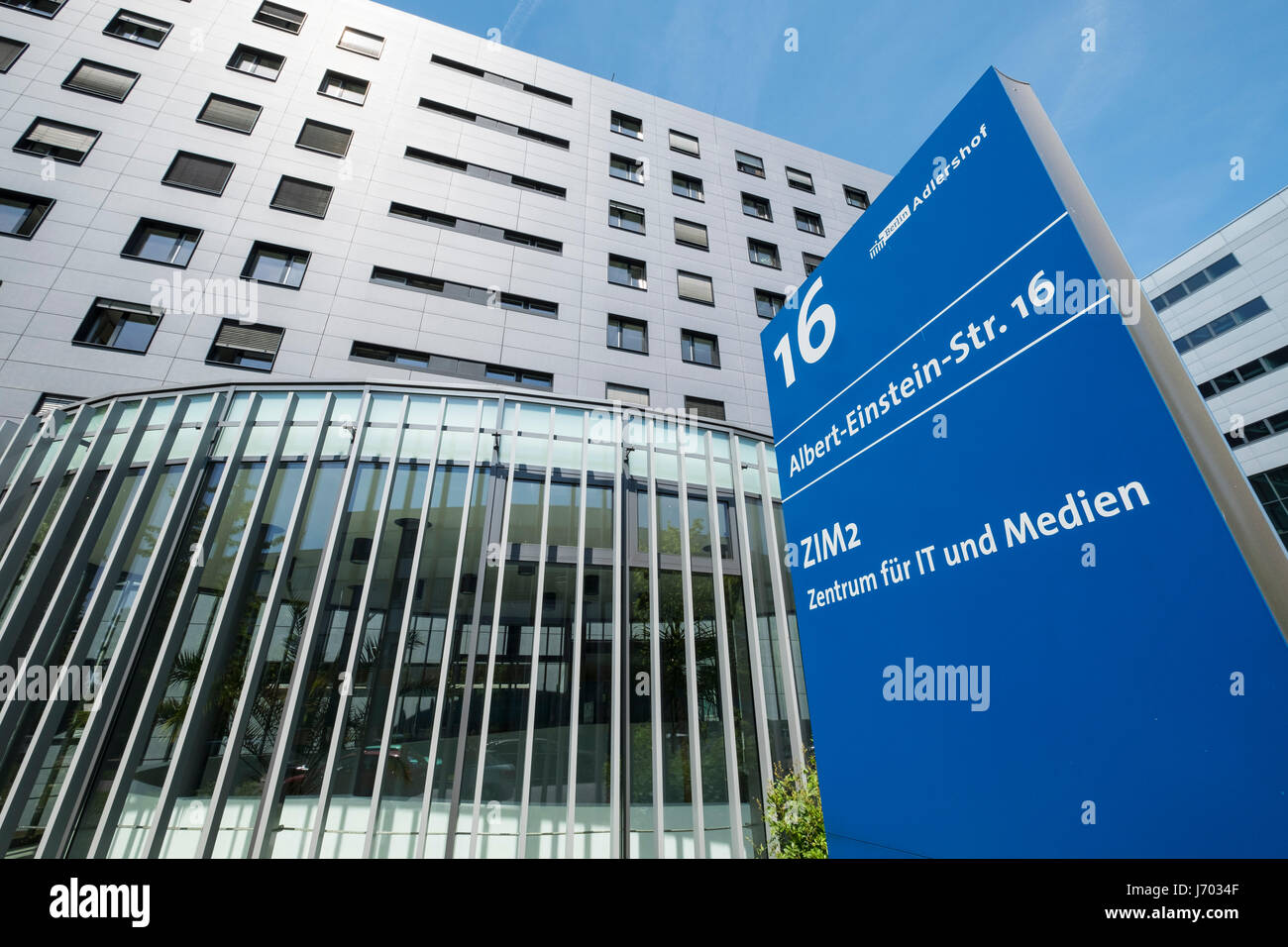 Zentrum für IT und Medien in Adlershof Science and Technology Park Park in Berlin, Deutschland Stockfoto