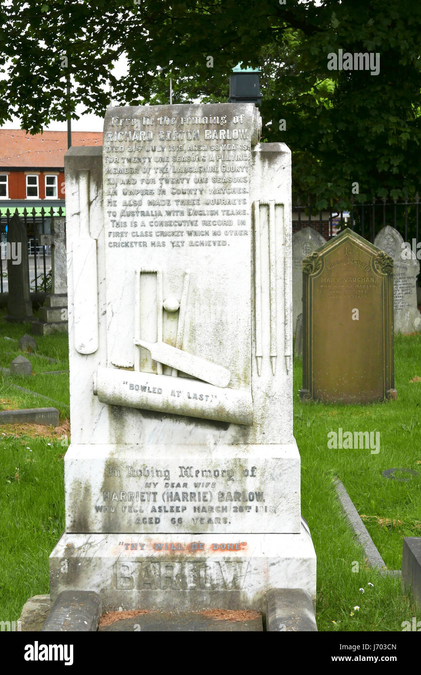 Grab des ehemaligen Lancashire county Cricket-Spieler Richard Gorton Barlow in Layton Friedhof, Blackpool Stockfoto