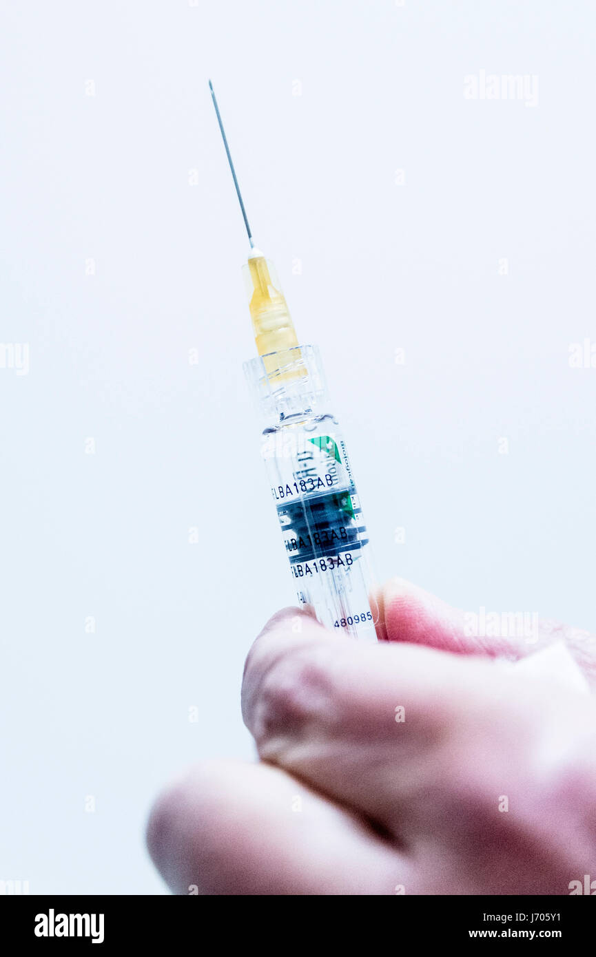 Spritze bereit zur Injektion Stockfoto
