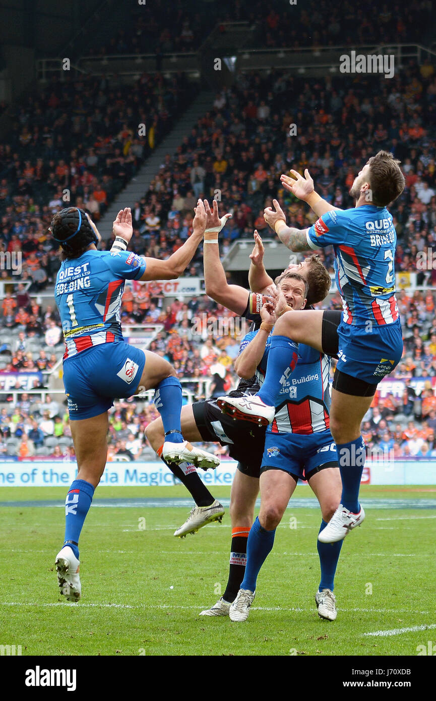 Super Liga Rugby, Magic-Wochenende im St James Park Stadium in Newcastle: Castleford Tigers gewinnen Leeds Rhinos 29-18 - Dienstag, 21. März 2017 Stockfoto