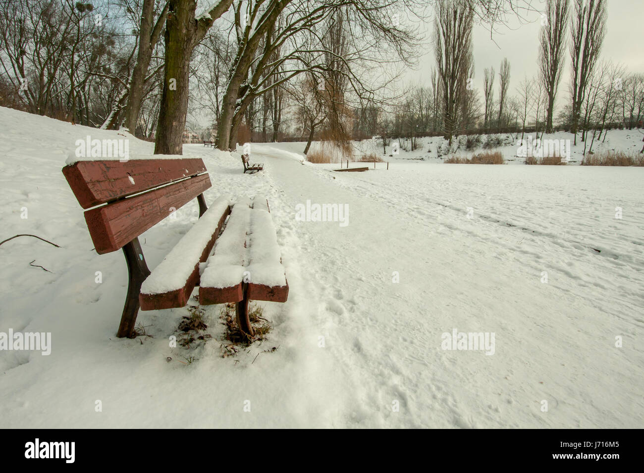 Bank um teich Fotos und Bildmaterial in hoher Auflösung Alamy