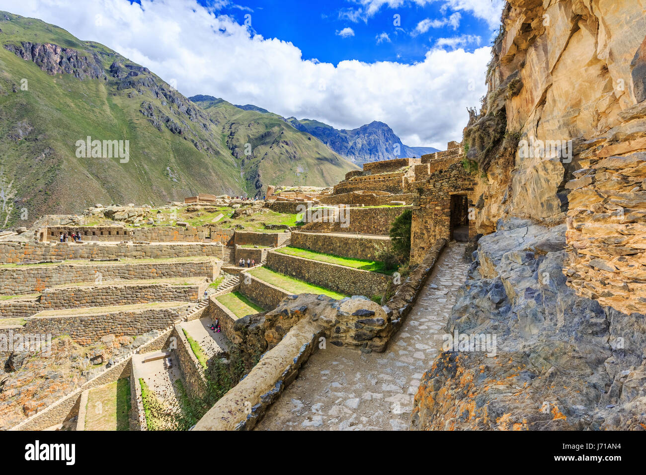 Ollantaytambo, Peru. Inka-Festung mit Terrassen und Bügel-Hügel. Stockfoto