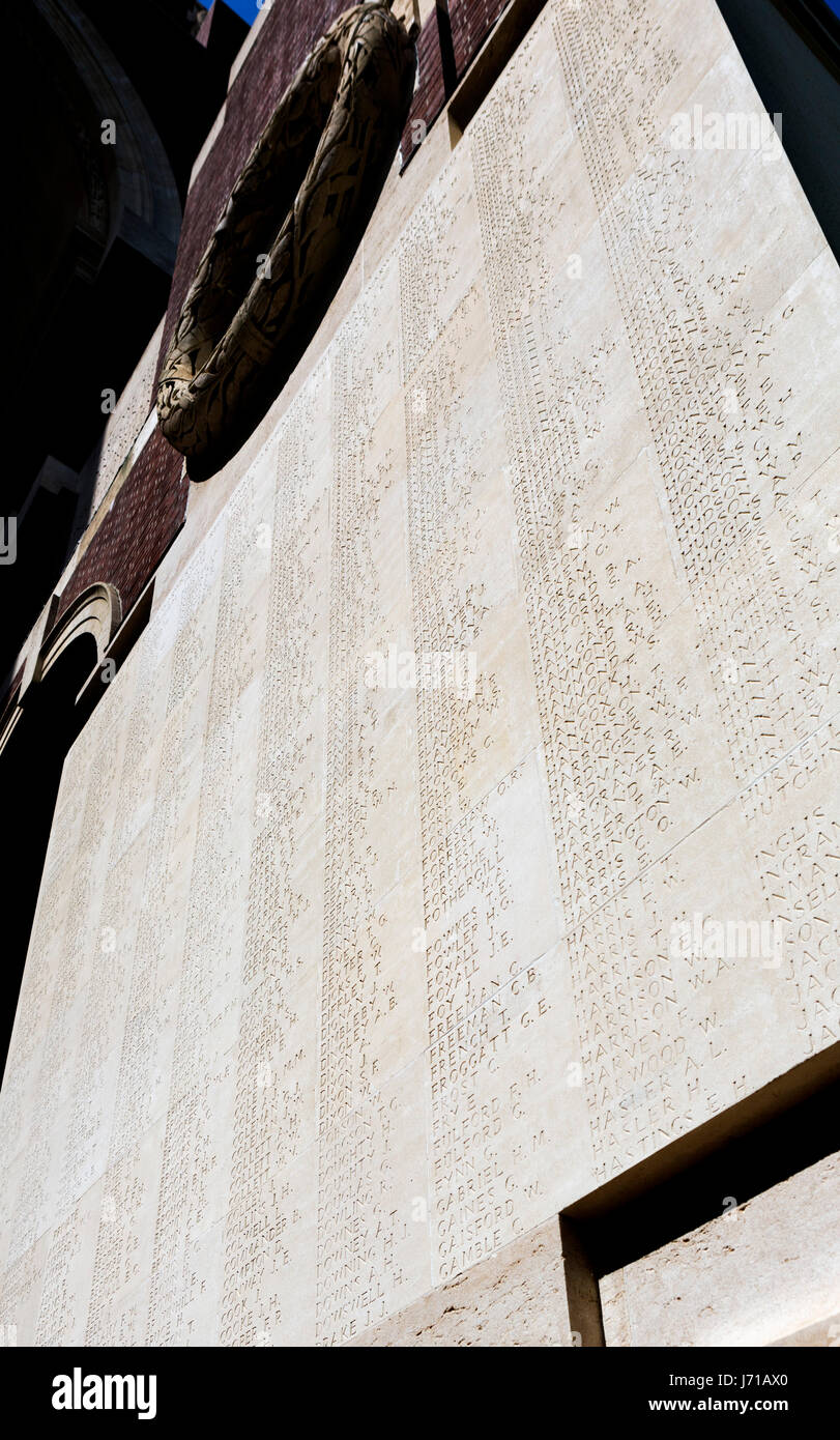 Namen der vermissten Soldaten bei Thiepval-Denkmal auf die fehlende an der Somme, Thiepval, Frankreich Stockfoto