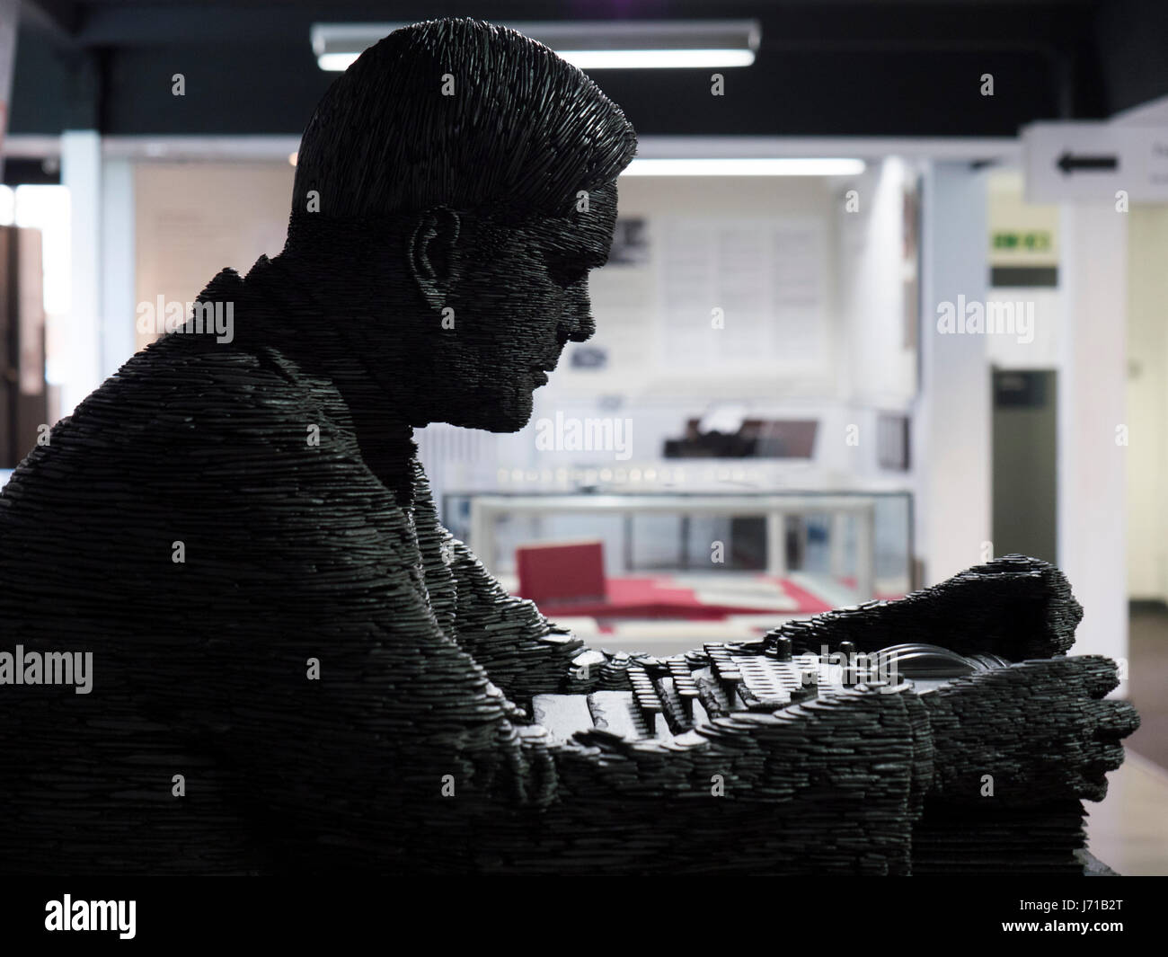 Schiefer Skulptur von Codebreaker Alan Turing Künstlers Stephen Kettle ...