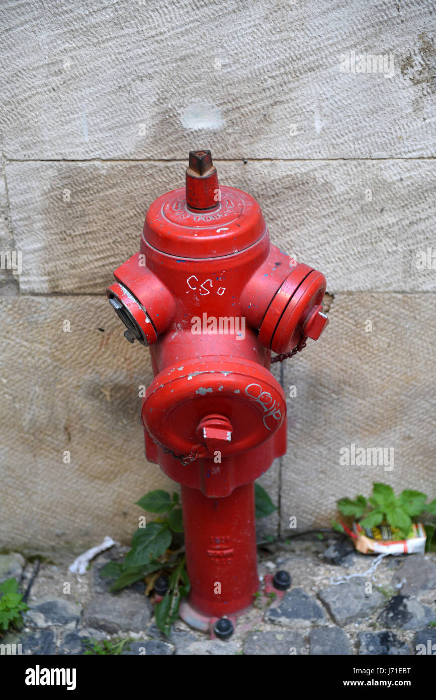 Red fire Hydrant / Wasser-Hydranten, Lissabon, Portugal Stockfoto