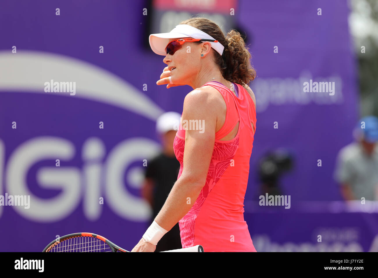 Straßburg, Frankreich. 23. Mai 2017. Australischer Tennisspieler Samantha Stosur in Aktion während ihres Spiels in der 2. Runde des WTA Tennis Internationaux Straßburg Vs American Players Madison Brengle am 23. Mai 2017 in Straßburg, Frankreich - Credit ist: Yan Lerval/Alamy Live News Stockfoto