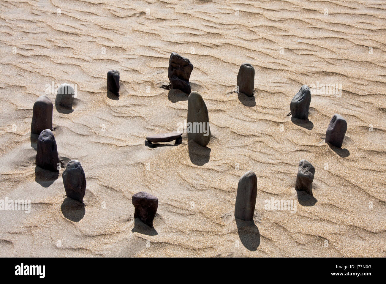 magisches Ritual Kelten Salzwasser Meer Ozean Sand Sand Wassersteinen historische Stockfoto