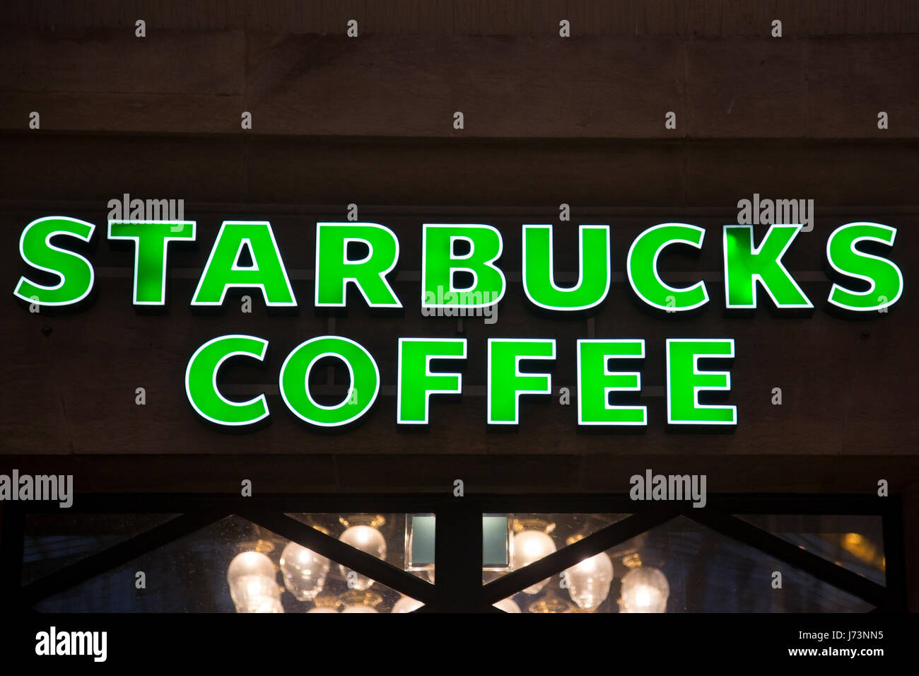 Starbucks Leuchtreklame Stockfoto