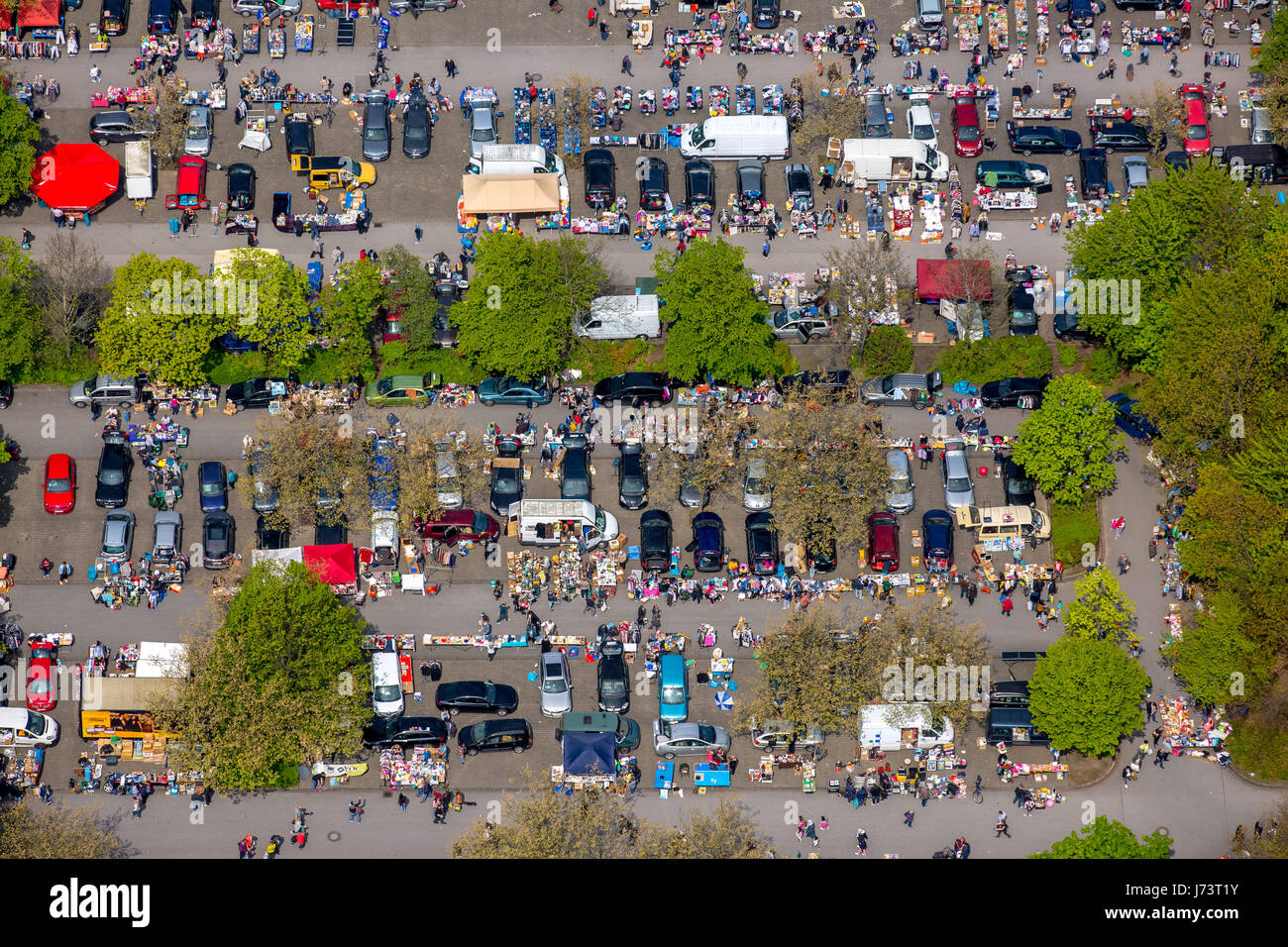 Flohmarkt an der Universität Dortmund, Schnäppchenmarkt, secondhandMarkt, Dortmund, Ruhr und