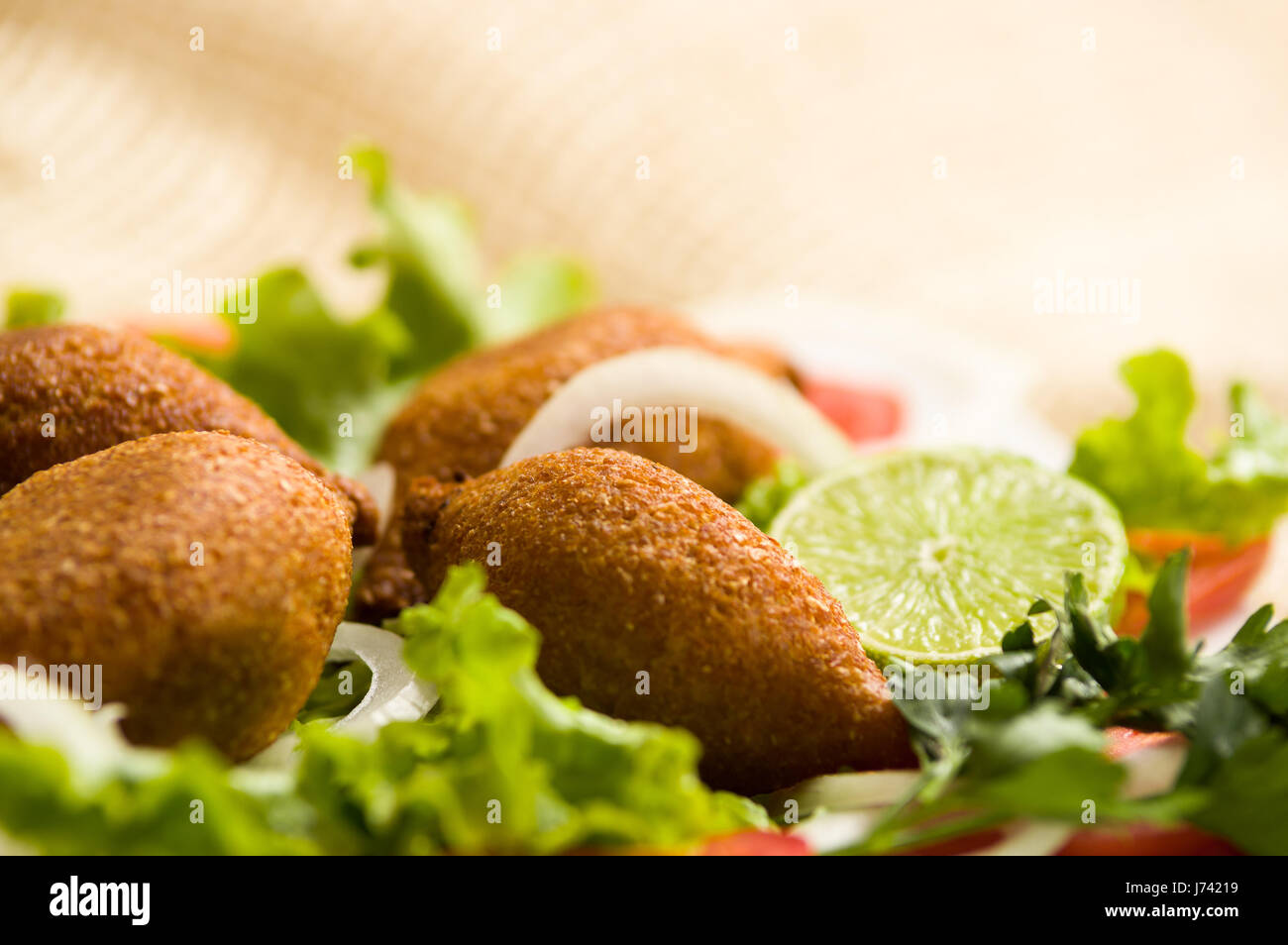 Leckere türkische Ramadan Essen Icli Köfte Frikadelle Falafel. Stockfoto