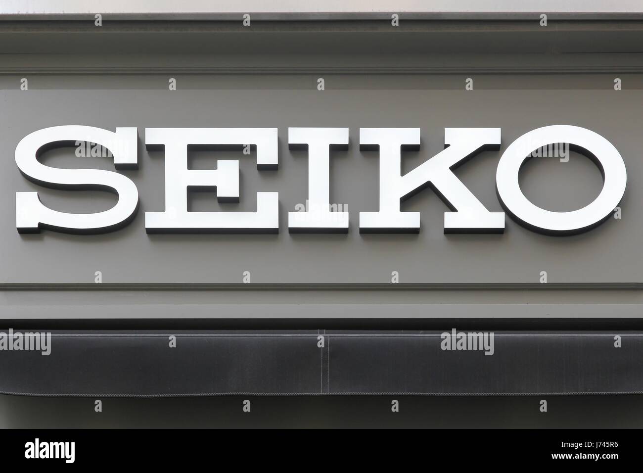 Lyon, Frankreich - 26. Februar 2017: Seiko-Logo an der Wand. Seiko ist eine japanische Holdinggesellschaft fertigt und vertreibt Uhren Stockfoto