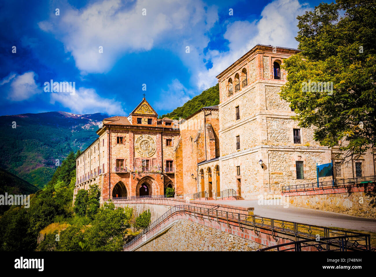 Das Kloster von Nuestra Señora de Valvanera, befindet sich das Kloster befindet sich in Anguiano, La Rioja, Spanien, Europa Stockfoto