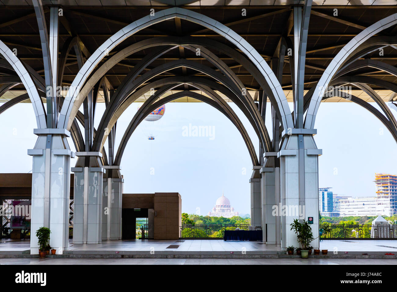 Blick von Tuanku Mizan Zainal Abidin (Eisen-Moschee). Putrajaya, Malaysia. Stockfoto