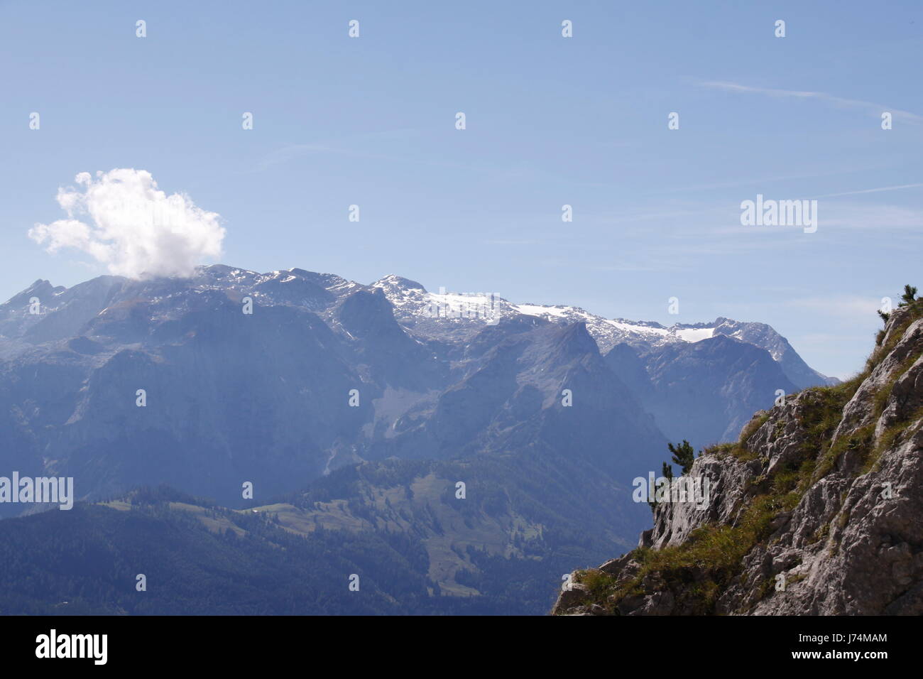 blauen Berge Gipfel Tannen Höhepunkt Höhepunkt Firmament Himmel Gebirge blauen Baum Stockfoto