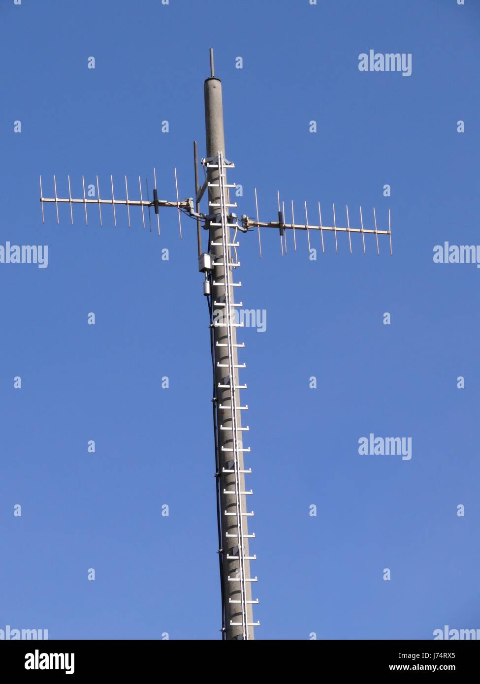 Kommunikation Sender Sat-Satelliten TV Antenne Stockfoto