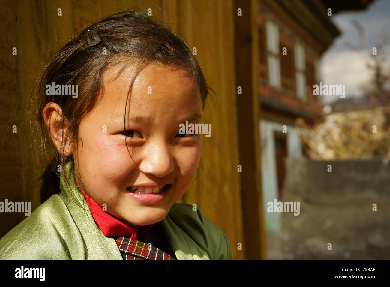 Schule Mädchen Porträt, Khasadraphu, südlich von Thimphu, Bhutan Stockfoto