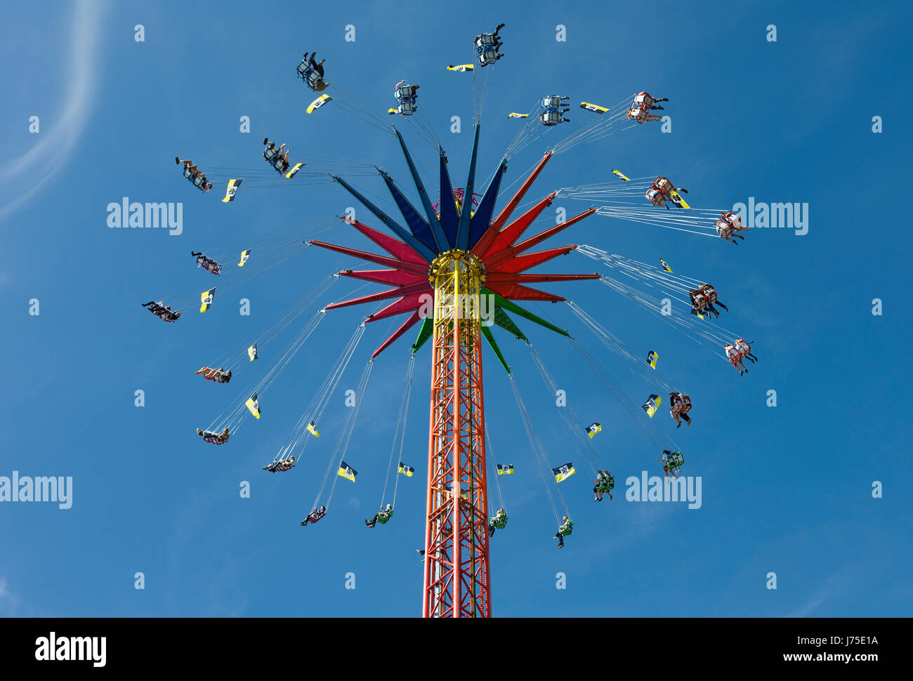 Volksfest Bayern München Oktoberfest Karussell Begeisterung Unterhaltung Stockfoto