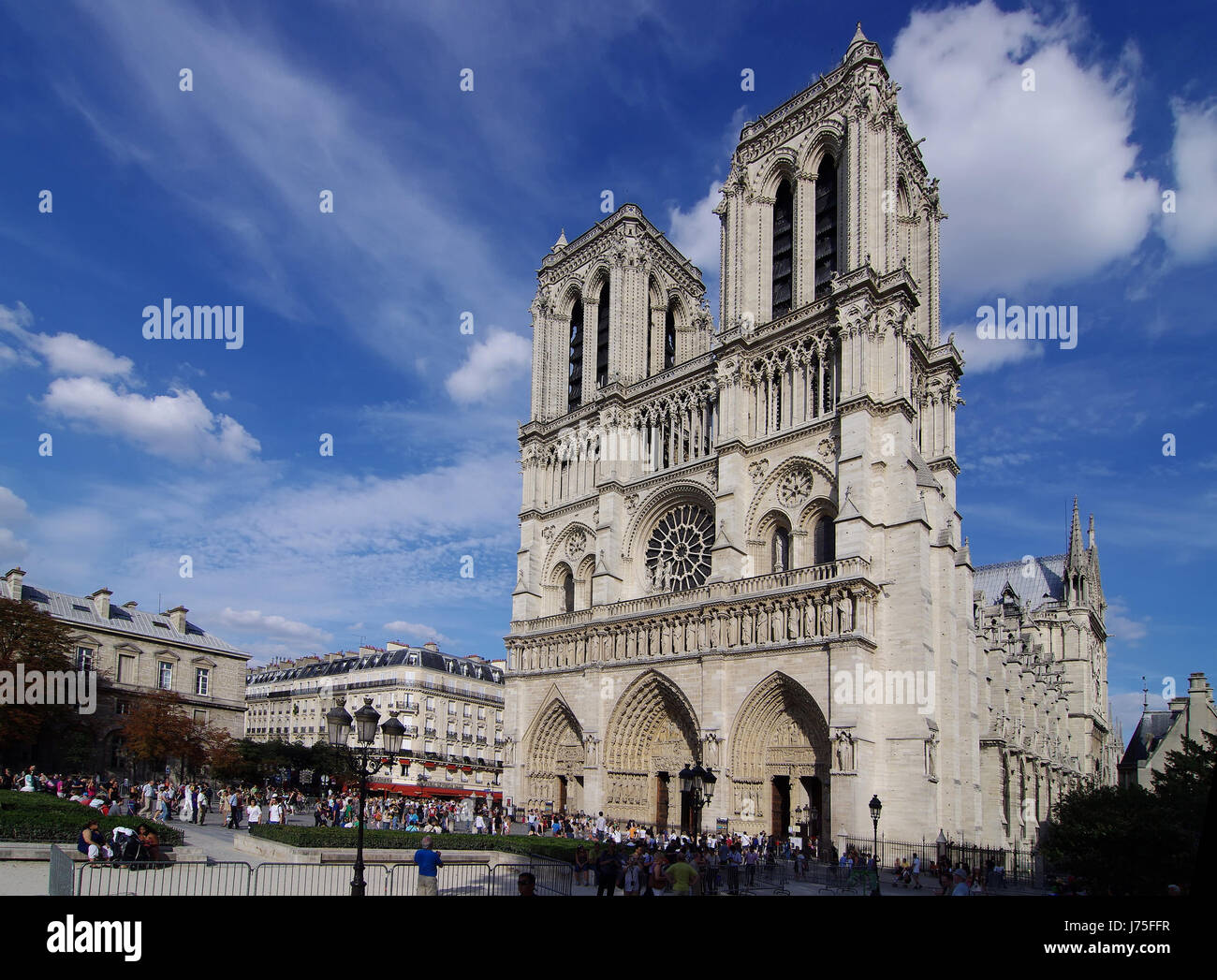 Dame-Kathedrale Paris Frankreich gotisch Emblem Menschen Menschen Menschen Folk Stockfoto