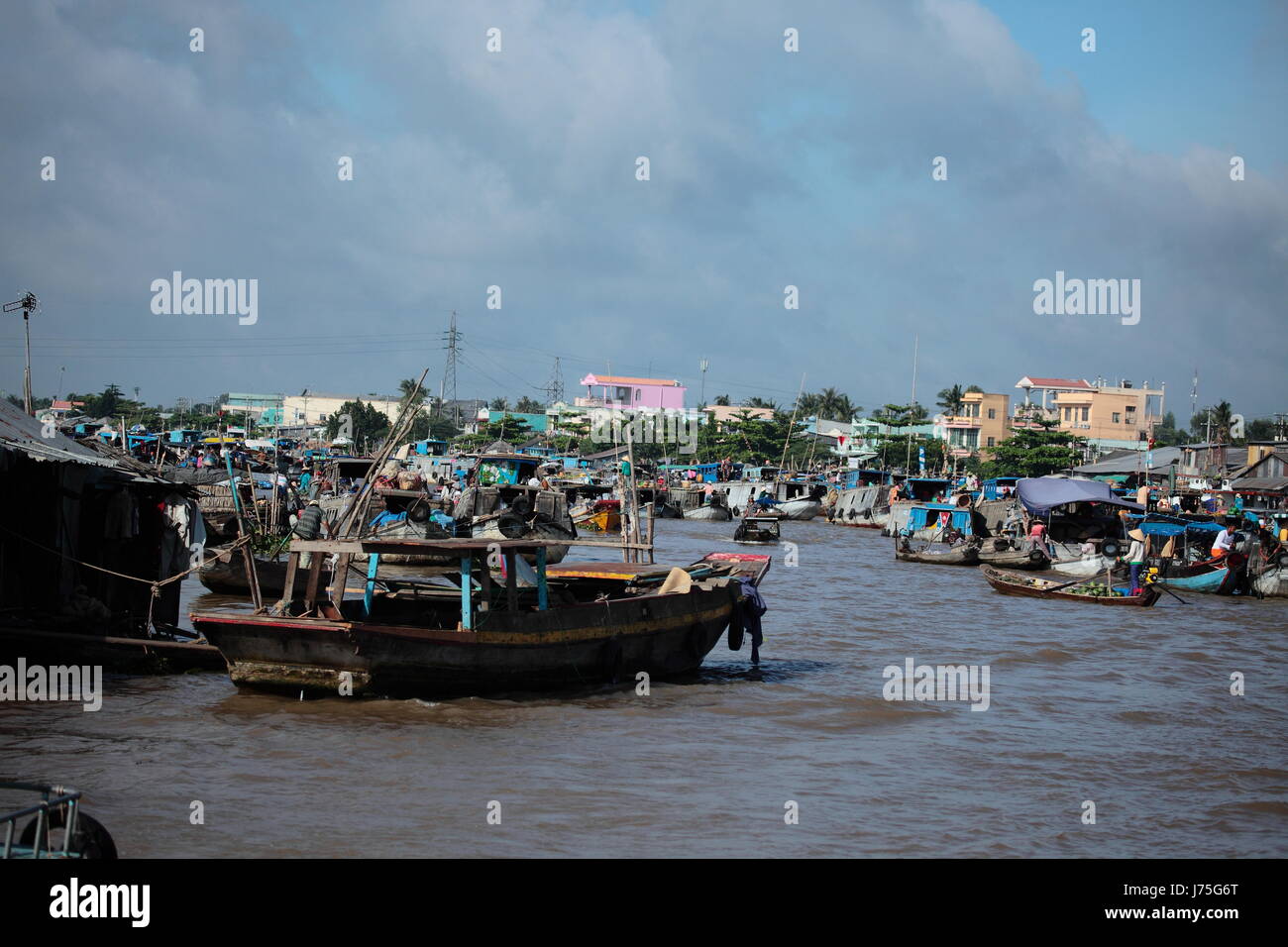 Asien-Vietnam-Vietnam wöchentlich Markt Marktplatz Flohmarkt Fluss Wasser Rudern Stockfoto