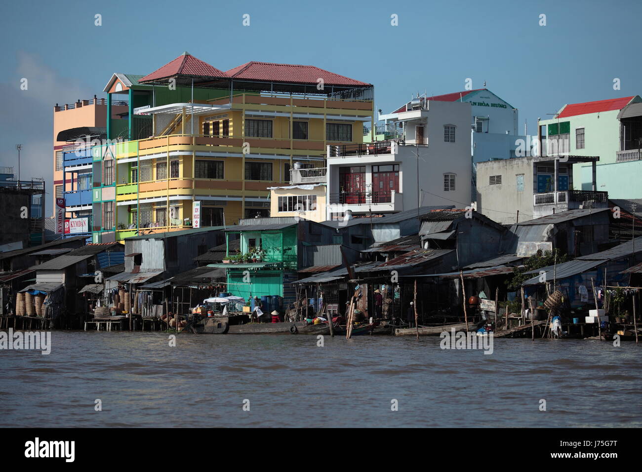 Hausbau, Asien-Vietnam-Vietnam Flusswasser blau Hausbau nach Hause Stockfoto