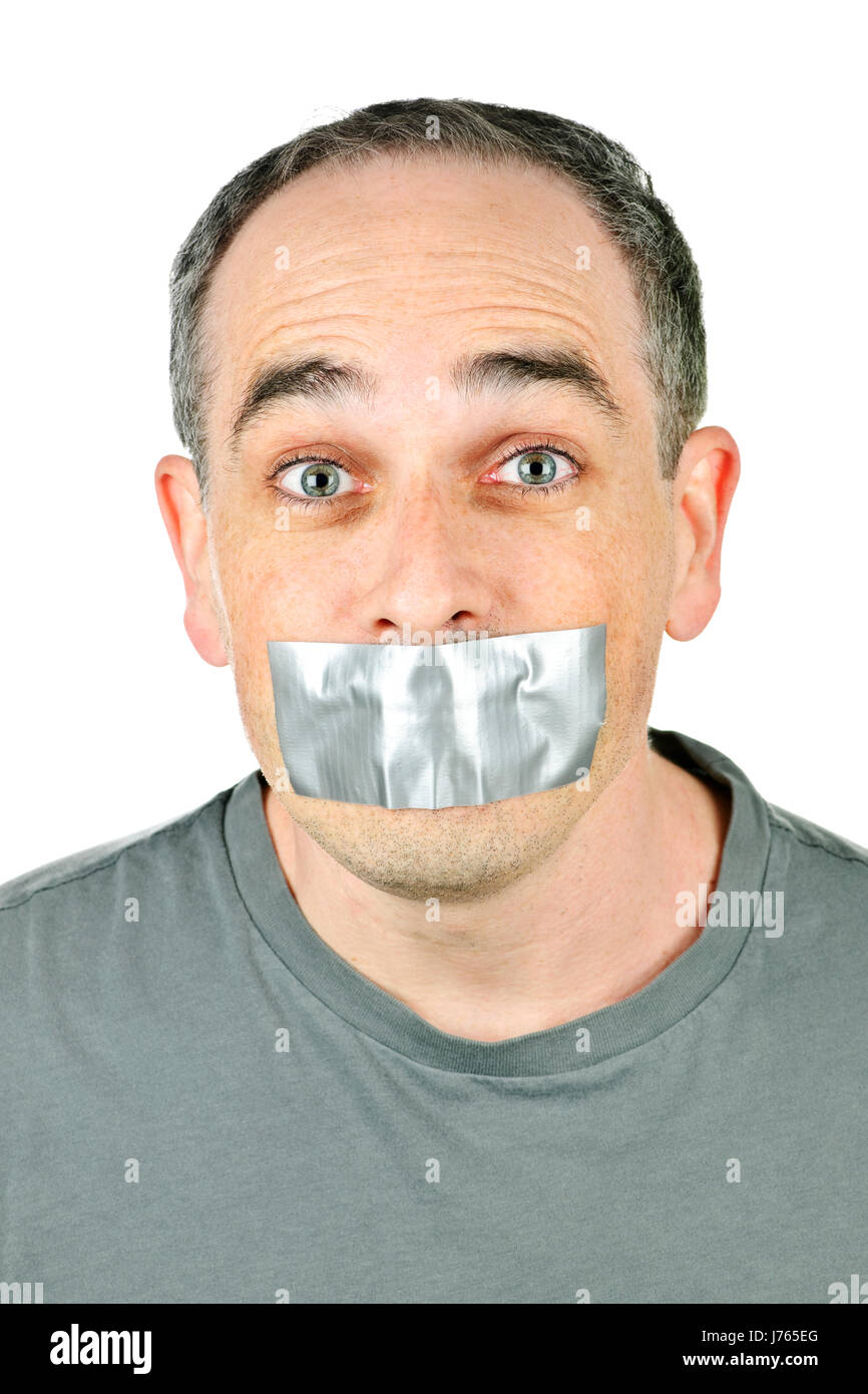 Mund Gesicht Zensur geknebelt Kassette Klebeband Tonträger Mann isoliert  männlich Stockfotografie - Alamy