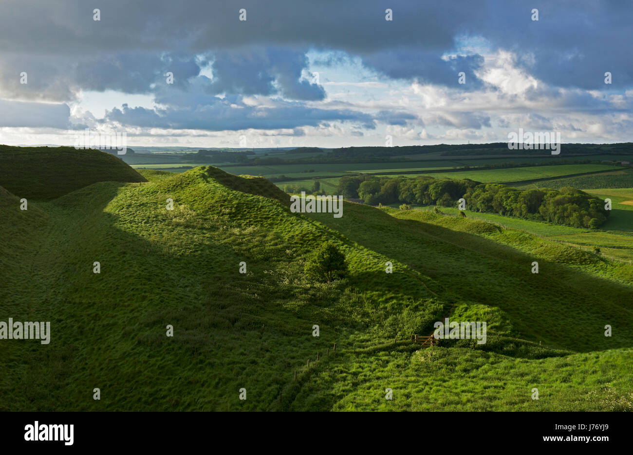 Maiden Castle, eine Wallburg der Eisenzeit in der Nähe von Dorchester, England UK Stockfoto