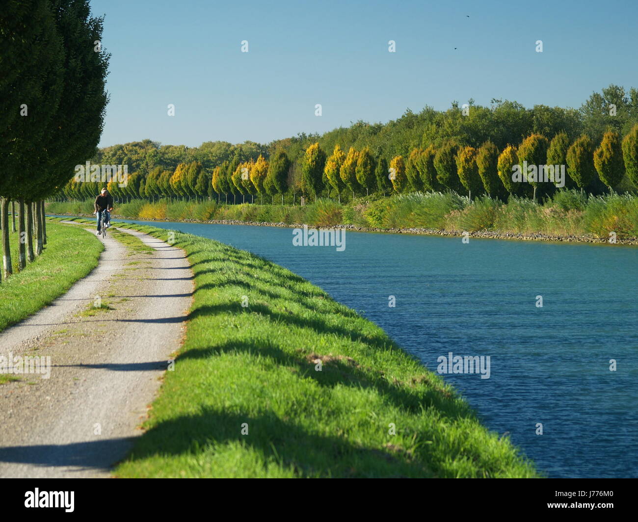 Marine-Kanal Wasserstraße Radsport Herbst Herbst Marine Kanal Wasserstraße Radsport Herbst Stockfoto