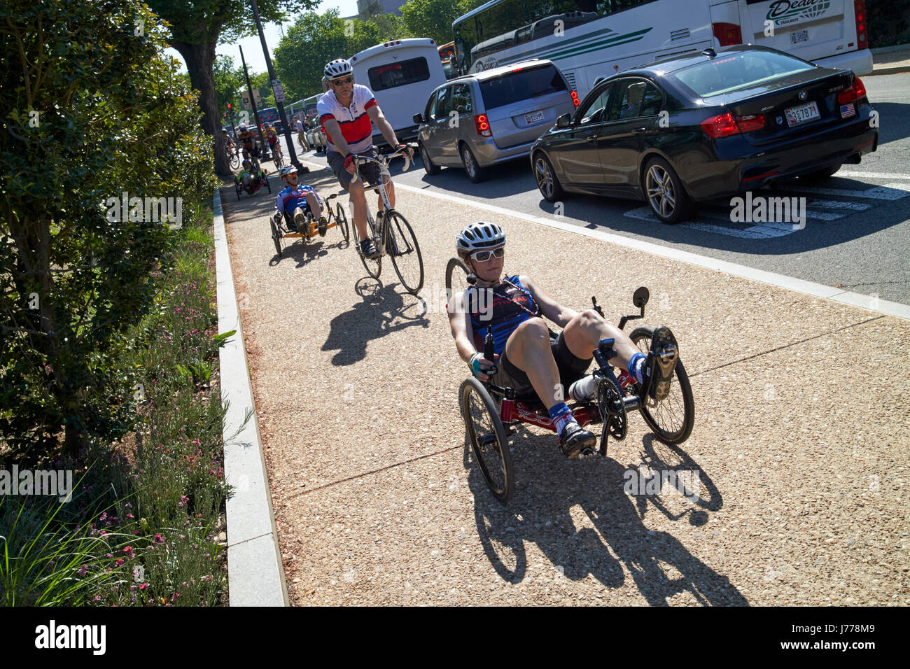 Radfahrer mit Liegerad Dreirad auf Fahrt Washington DC USA Stockfoto
