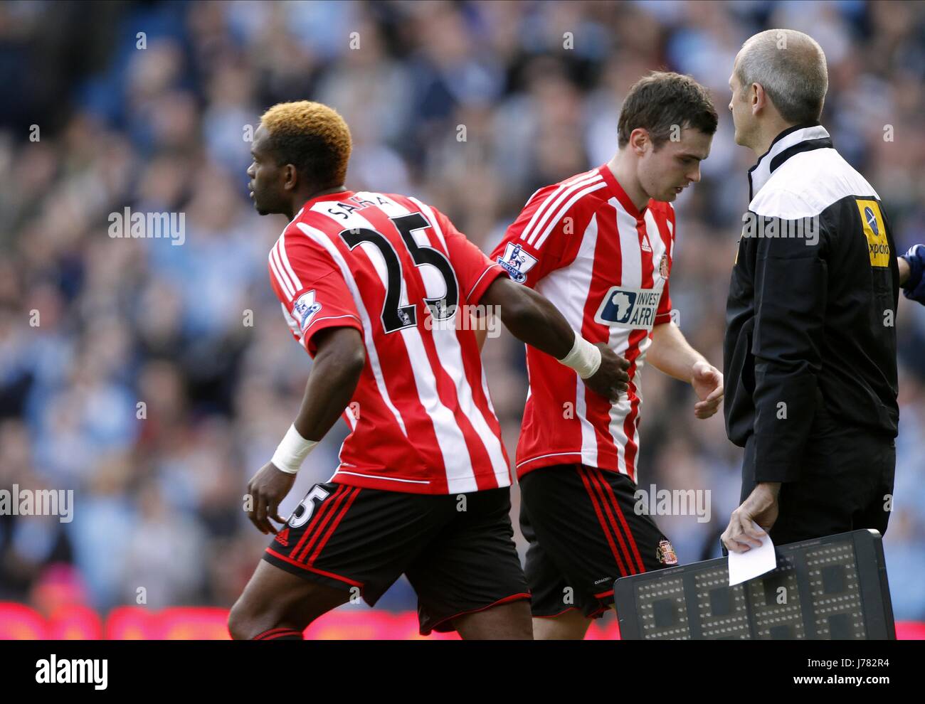 LOUIS SAHA ersetzt ADAM JOHNS MANCHESTER CITY V SUNDERLAND F ETIHAD STADIUM MANCHESTER ENGLAND 6. Oktober 2012 Stockfoto