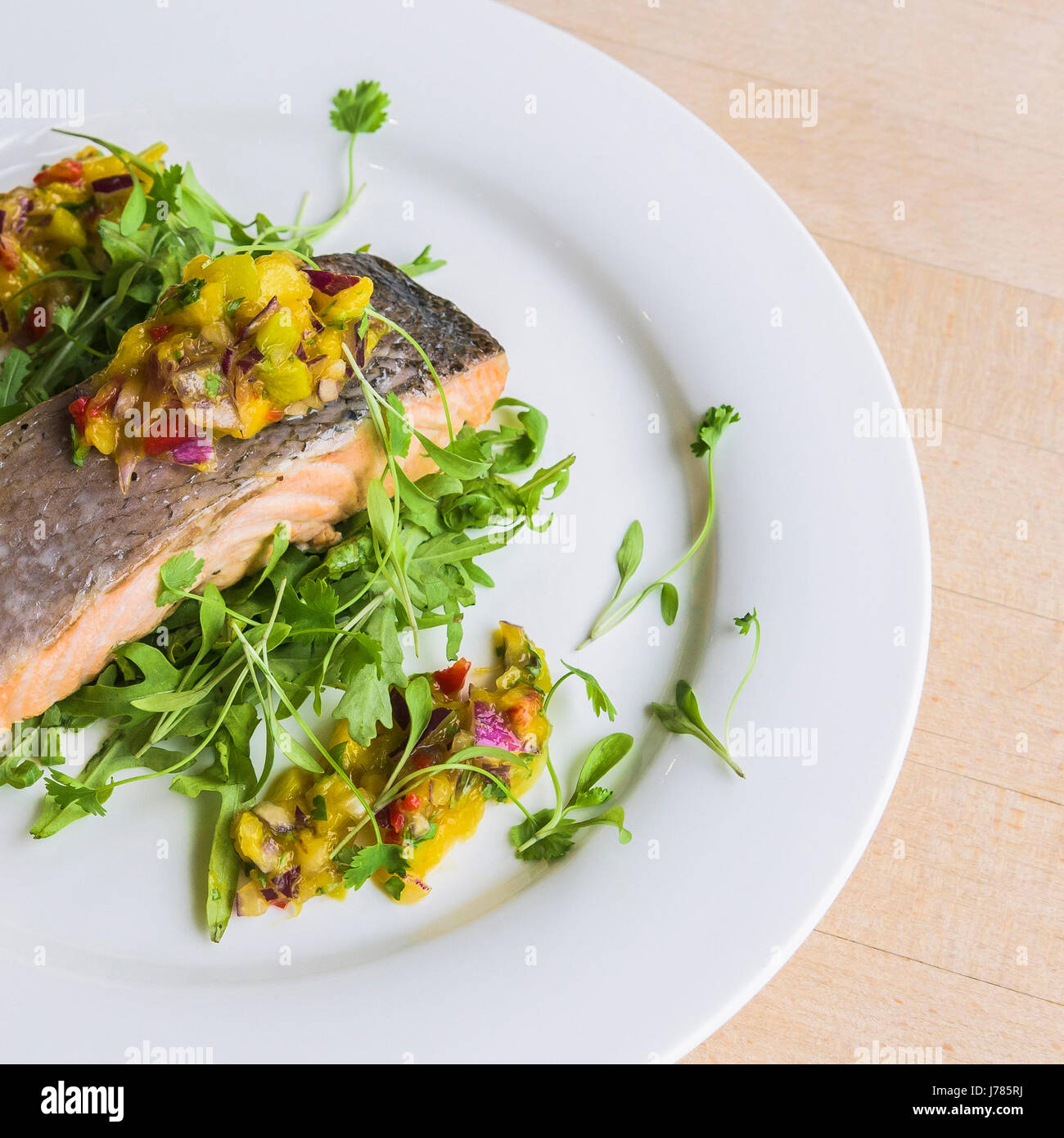 Eine Draufsicht auf eine Mahlzeit in einem Restaurant serviert. Stockfoto