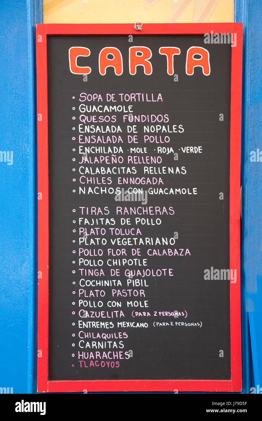 buntes Mexiko mexikanische Menü Board Liste Reisen Tourismus Küche Restaurant Gastronomie Stockfoto