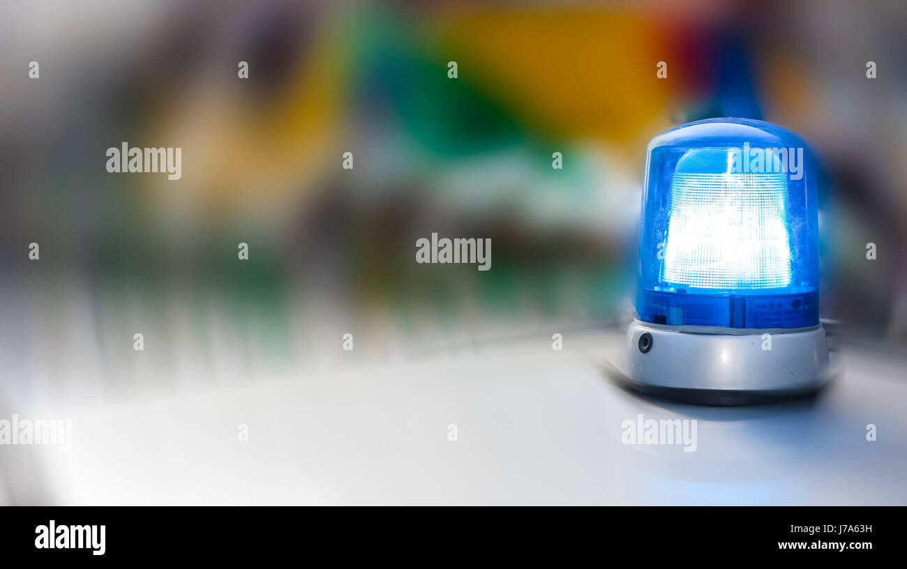 Blaues Licht auf Polizeiauto, Nahaufnahme Stockfoto