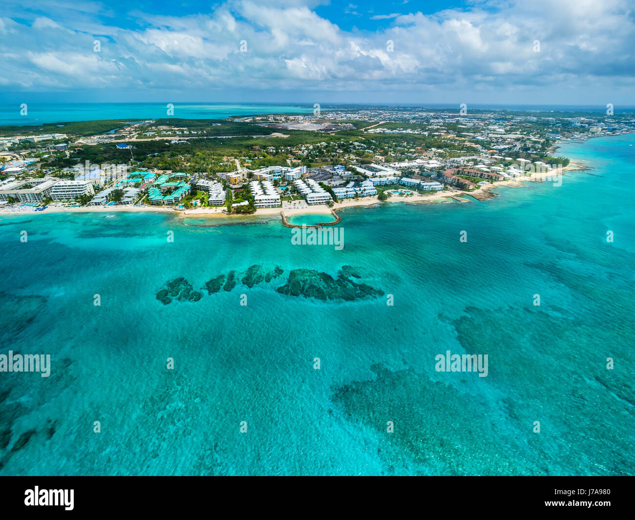 Karibik, Kaimaninseln, George Town, Luxus-Resorts und Seven Mile Beach Stockfoto