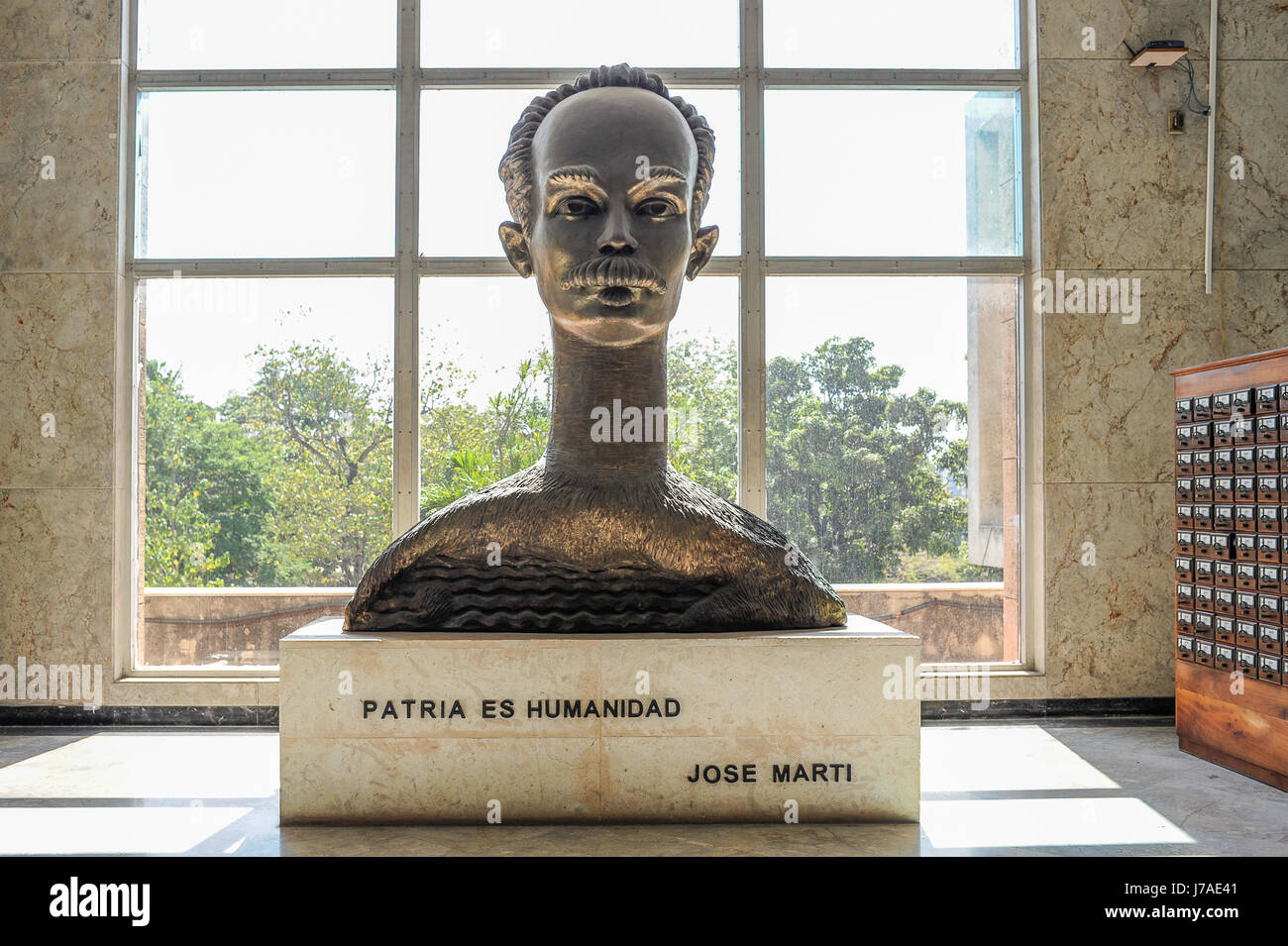 Statue von Jose Marti in der Nationalbibliothek von Kuba Jose Martí in Plaza De La Revolucion, Havanna, Kuba Stockfoto