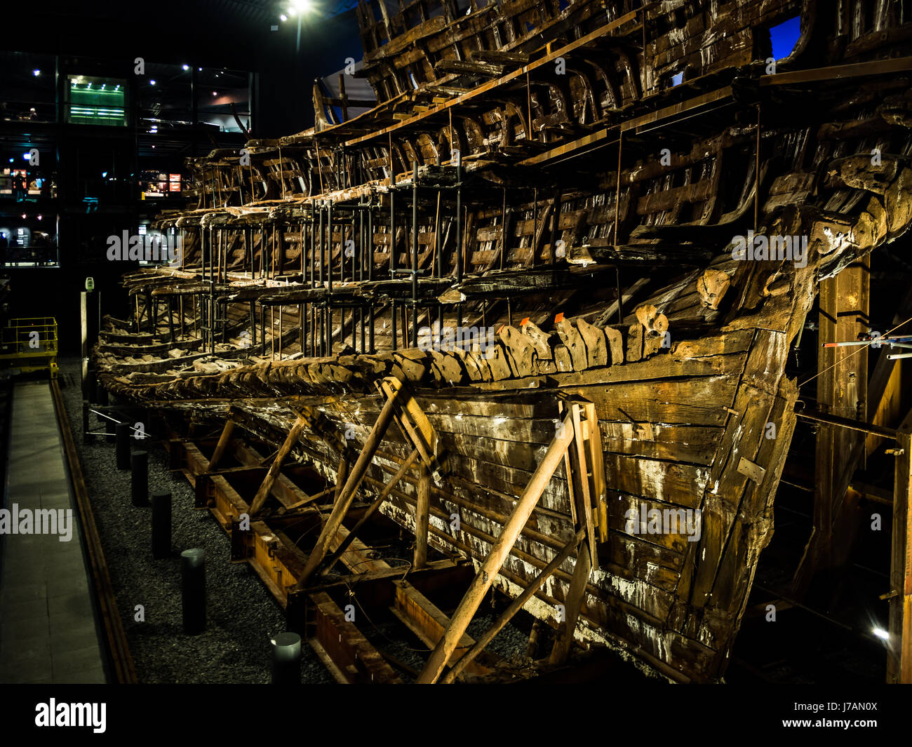 Ein Blick auf die Mary Rose an Portsmouth Historic Dockyard, England Stockfoto