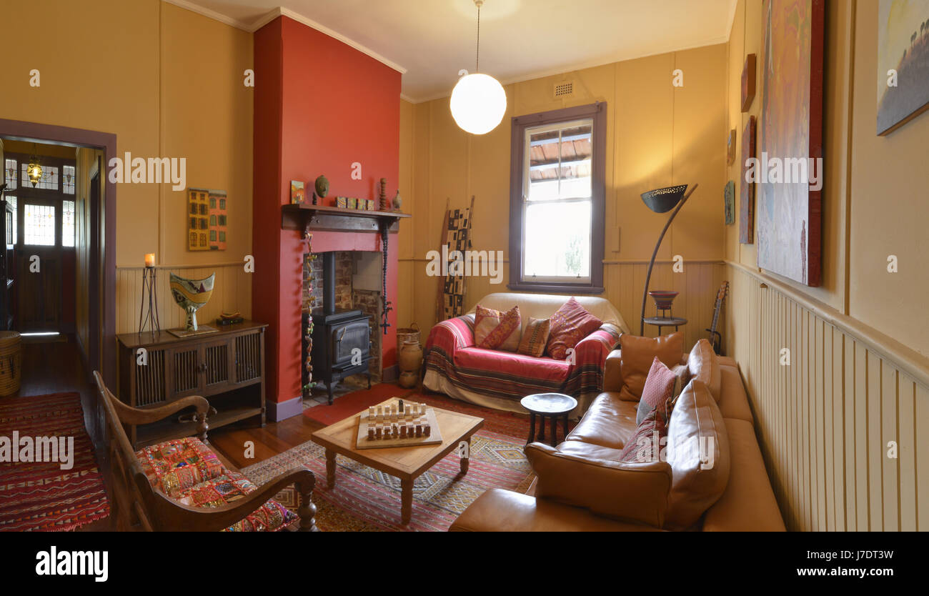 Typische, das um die Jahrhundertwende home, mit Holztäfelung, in Fremantle, Western Australia. Stockfoto