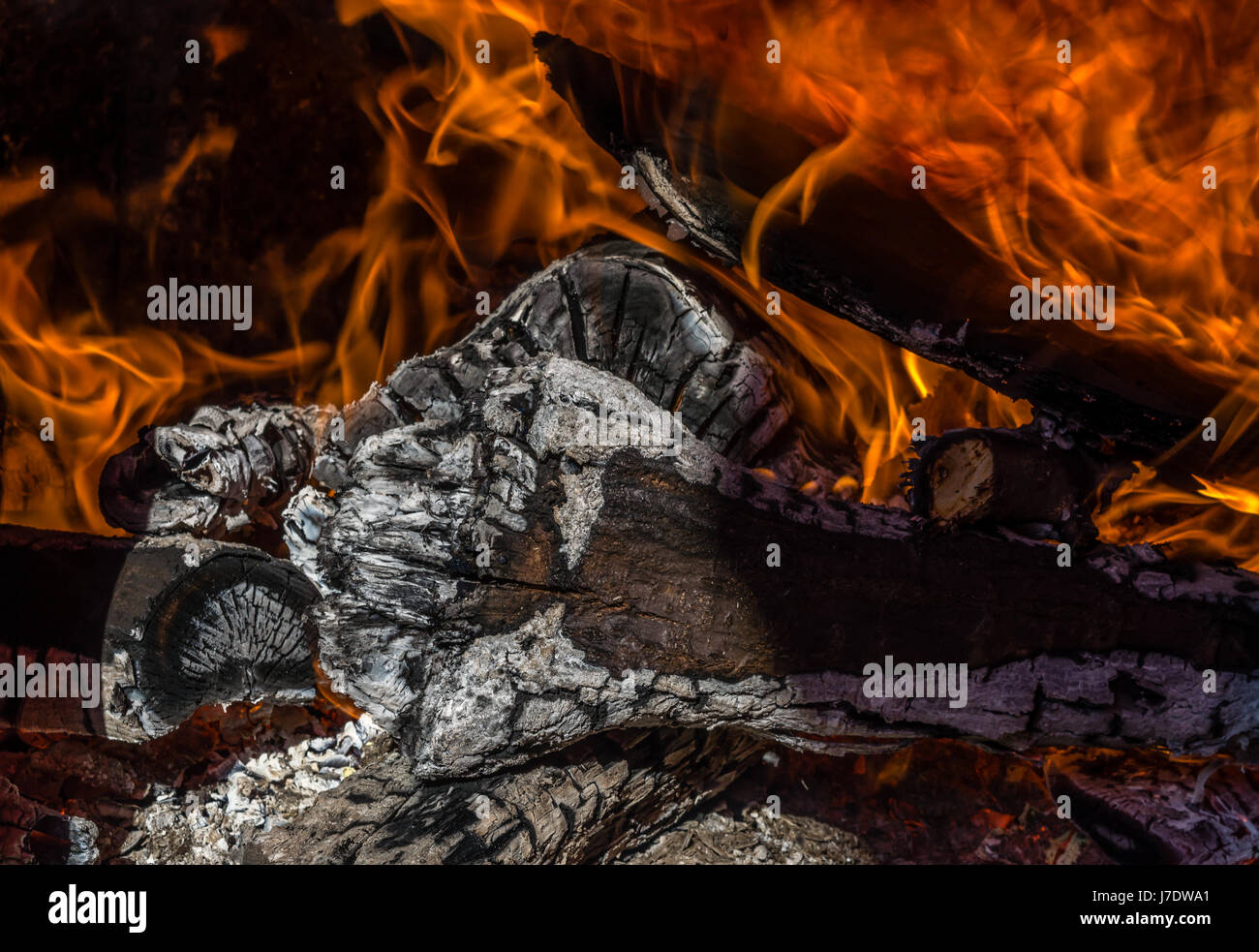Heizen mit Holz Stockfoto